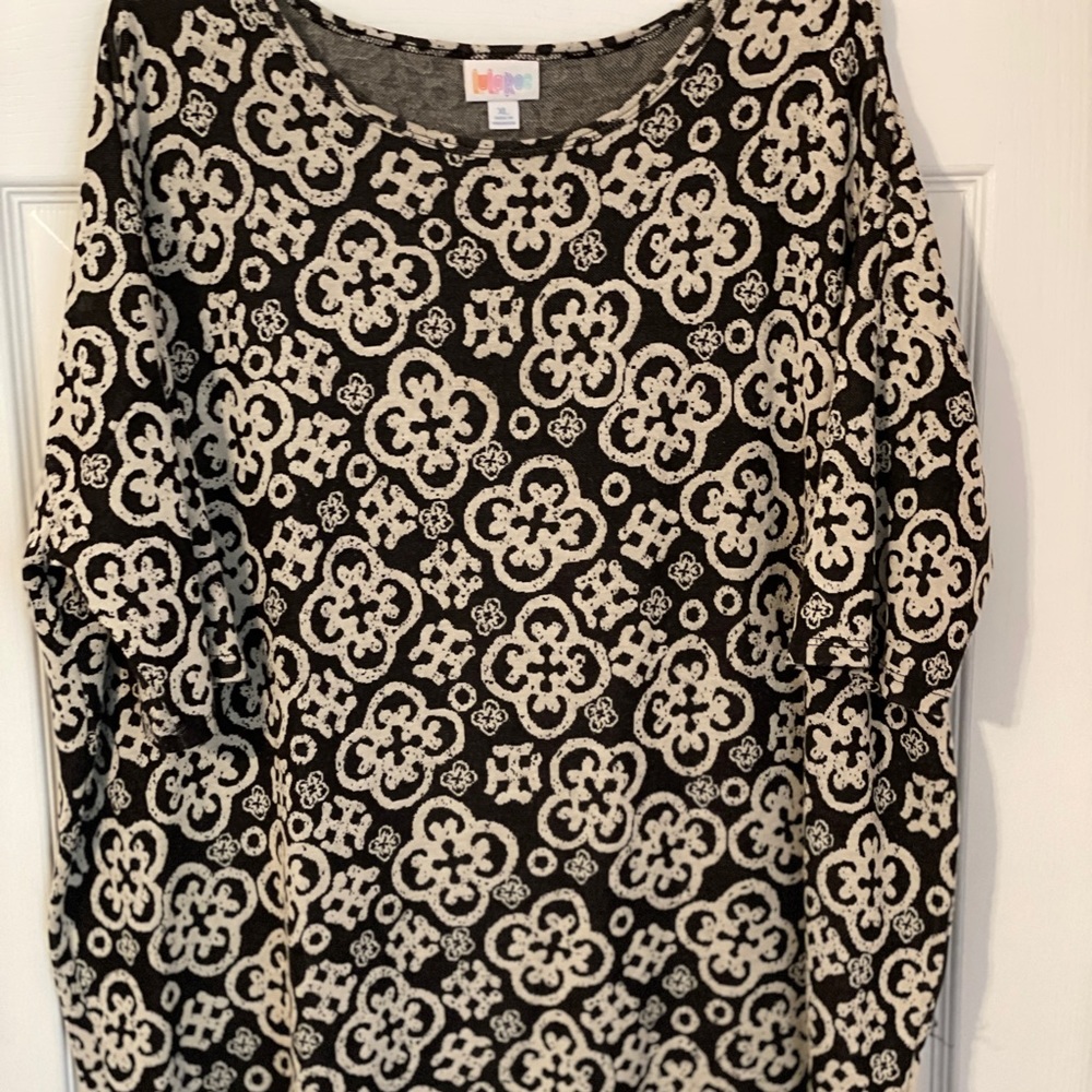 Jacquard print Lularoe Irma black/cream size XL